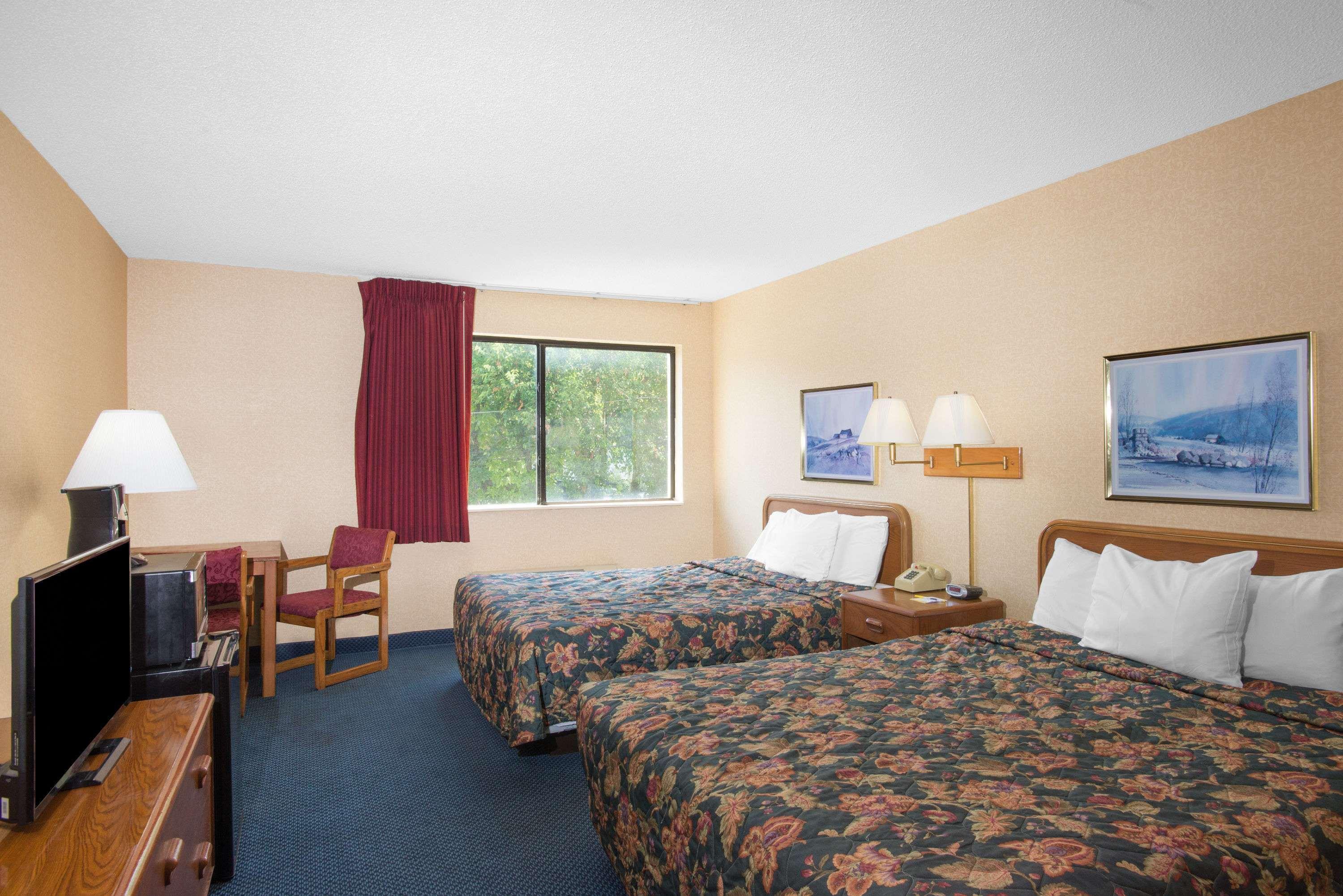 Days Inn By Wyndham Auburn/Finger Lakes Region Dış mekan fotoğraf